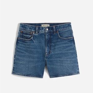 NWT Madewell The Perfect Vintage
Mid-Length Jean Short 23
